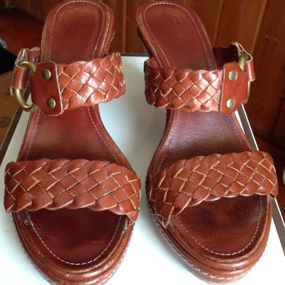 Coach sandals size 6