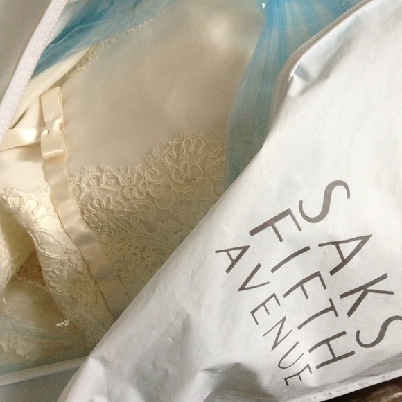 Wedding gown! Worn at American Wedding! As is OBO - Picture 3 of 4