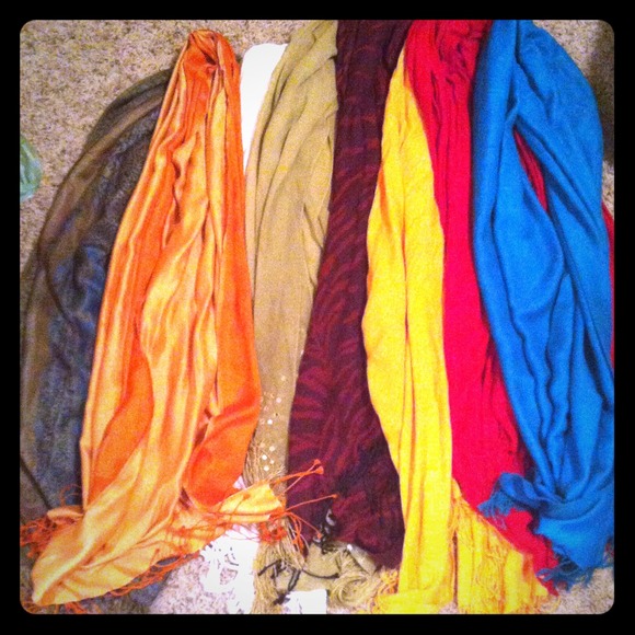 BOGO HALF OFF SCARFS!!!