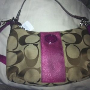 Authentic Coach Larger Swingpack