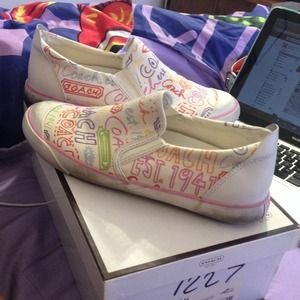 Cute coach laceless shoes