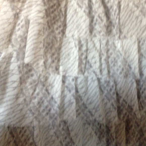 ❌SOLD❌Thomas Wylde 100% Silk & Suede $2400 - Picture 4 of 4