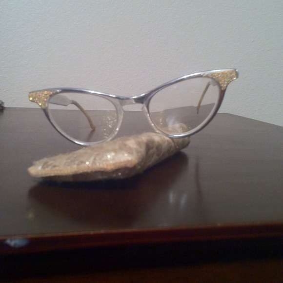 Vintage glasses with case