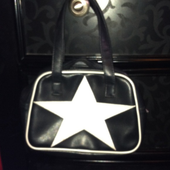 Leather purse with white star design