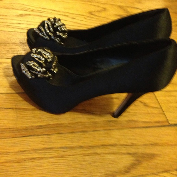 Steven by Steve Madden shoes. - Picture 3 of 4