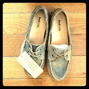 🎉🎊HP on 03/11!!!!🎊🎉 Vintage Glam Boat Shoes.