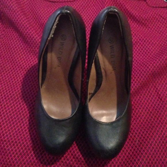 Black wood heels! - Picture 2 of 3