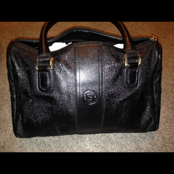 🔴SOLD on Threadflip 🔴Vintange FENDI speedy .