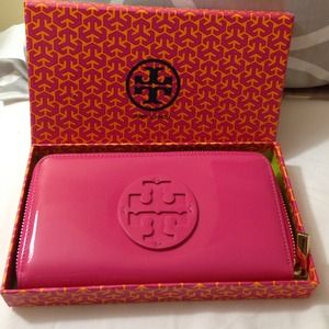 Tory burch wallet