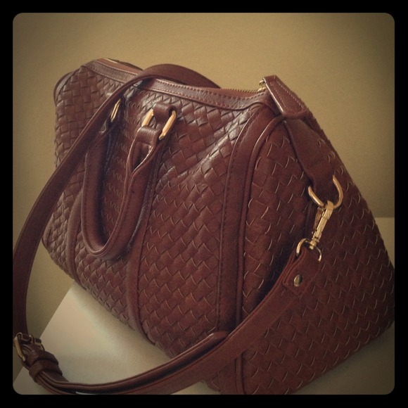 Large satchel🔆 sold in bundle