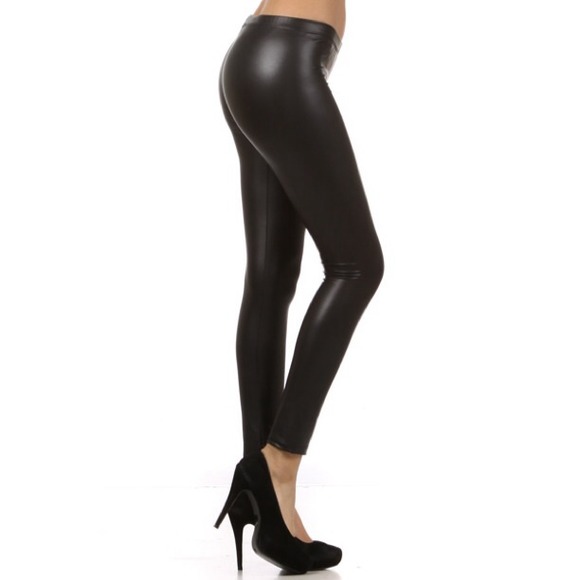 💥SOLD OUT💥Faux Leather Leggings - Picture 2 of 4