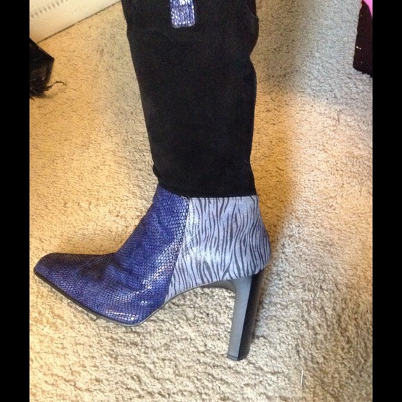 Black suede boots w/snake and tiger print leather - Picture 1 of 2