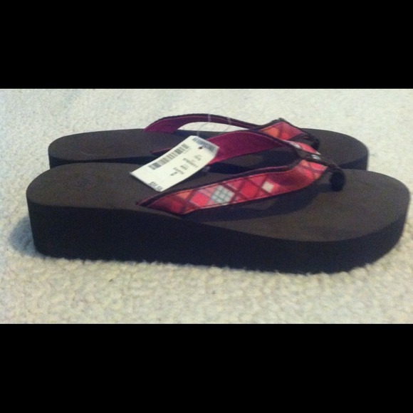 Brown flip flops - Picture 2 of 3