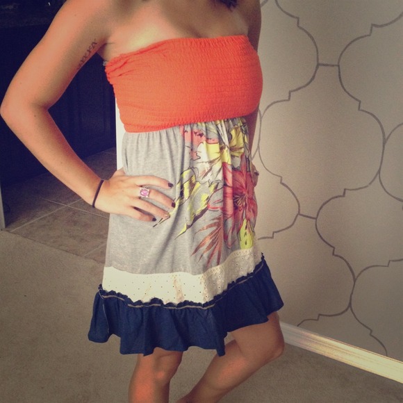 Cute dress!