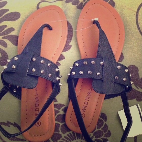 BLACK "SPIKY" SANDALS