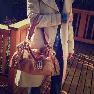 🎉 HOST PICK✨ B.Makowsky Cute leather handbag