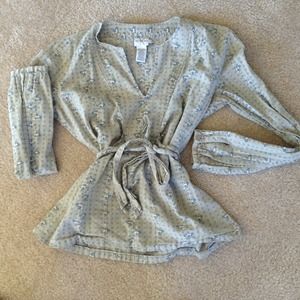 Super cute Calvin Klein top with tie belt