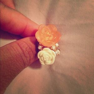 Beautiful floral ring