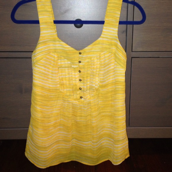 ✨Bundled✨ Yellow top