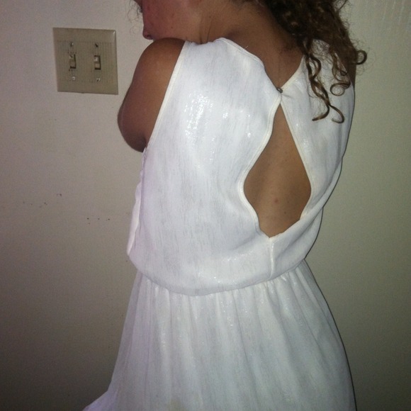 Ivory - Picture 3 of 4