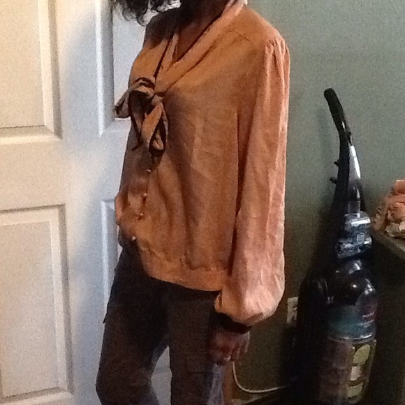 Button up blouse - Picture 3 of 3