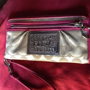 Coach wallet ..:)