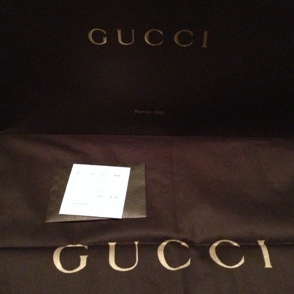 AUTHENTIC Gucci Travel Bag with Box and Dust Bag - Picture 4 of 4