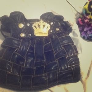 black and gold purse!