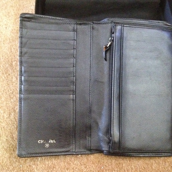 Chanel preowned authentic multipurpose reserve - Picture 3 of 4