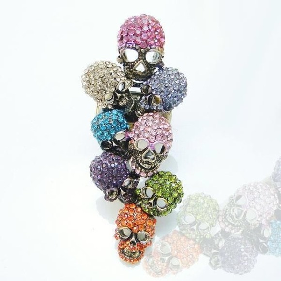 ⬇️REDUCED⬇️Swarovski Skull Ring - Picture 2 of 2