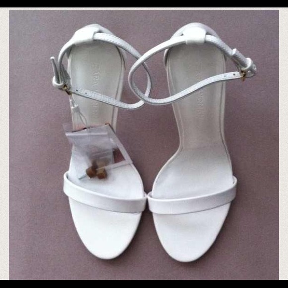 SOLD!!!--Zara sandals - Picture 1 of 3
