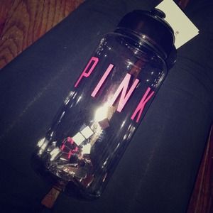 vs pink water bottle