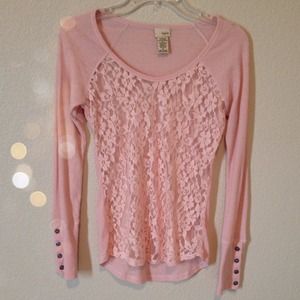 Lace front long sleeve from Buckle! 💓