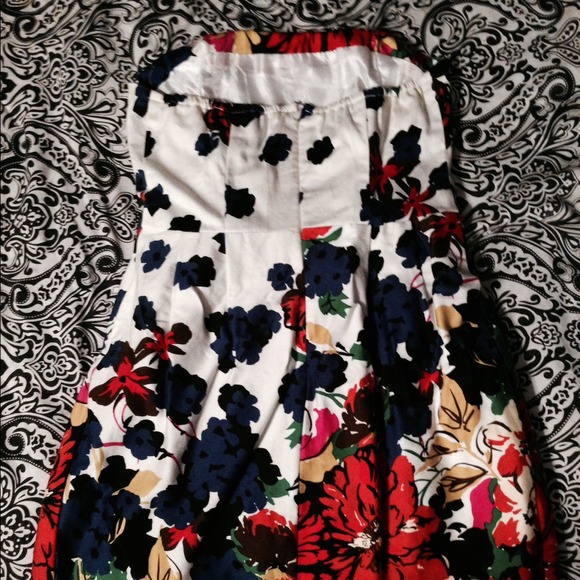 Strapless floral dress - Picture 2 of 2