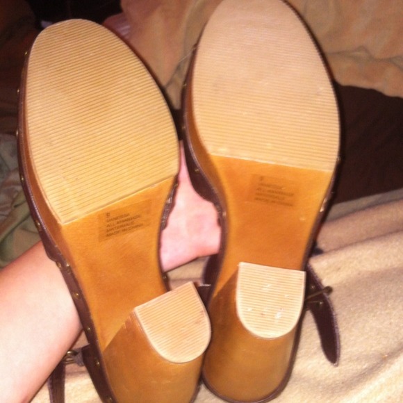 Peep toe pumps - Picture 4 of 4