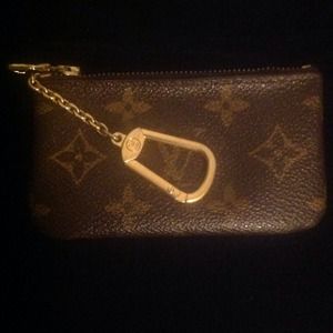 Authentic vintage Louis Vuitton coin purse. (Hold)