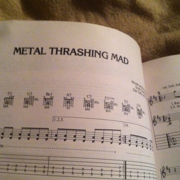 Used Guitar books - Picture 3 of 4