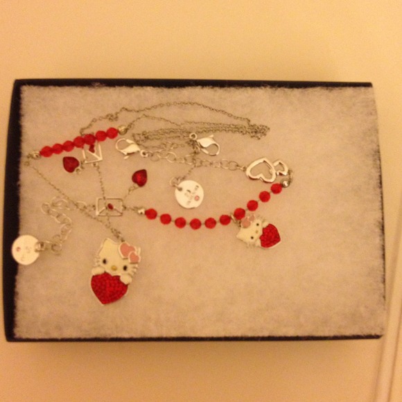 Swarovski hello kitty set