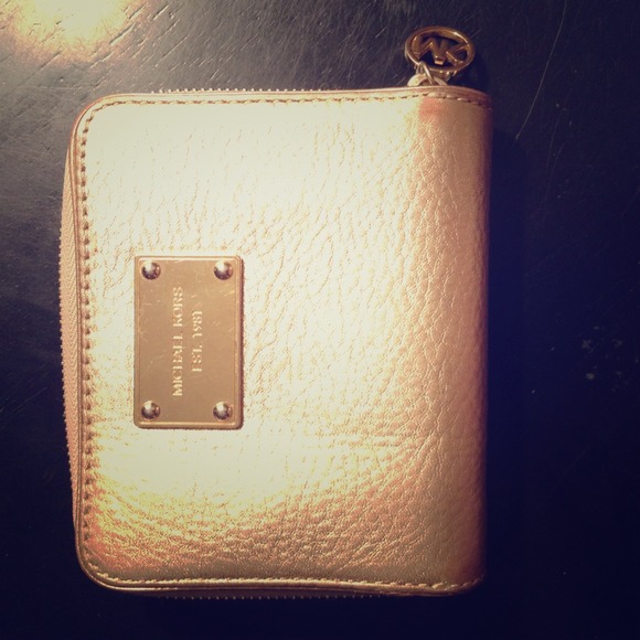 Michael kors leather wallet