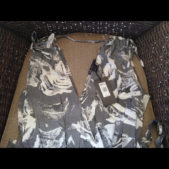 💝Armani Exchange printed jumpsuit💝 - Picture 2 of 4