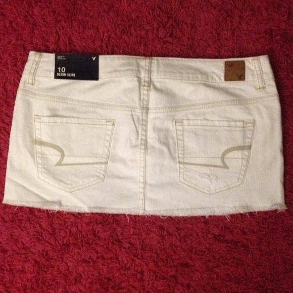 SOLD- NWT AE white denim skirt! - Picture 2 of 3