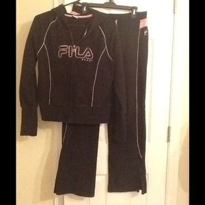 ✨REDUCED FILA sweat suit✨Please read description!!