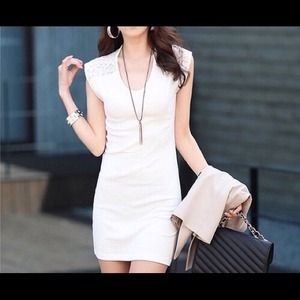 ⚡️Flash sale⚡️NWT White Dress with lace