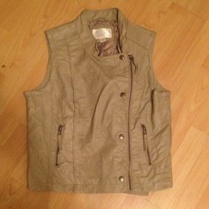 Tan vest
