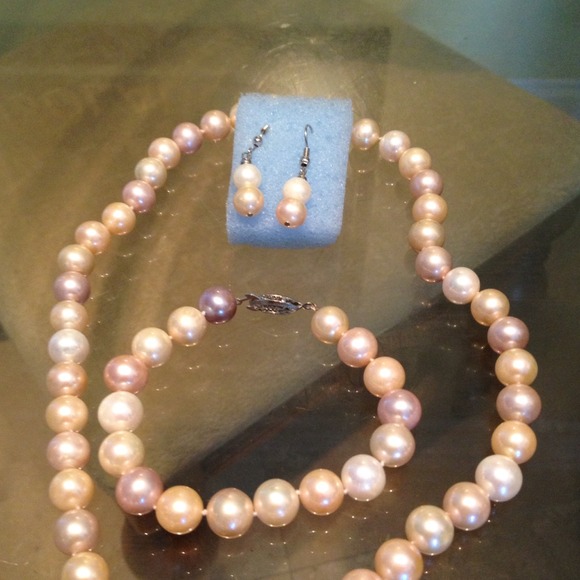 Pastel cultured pearl set