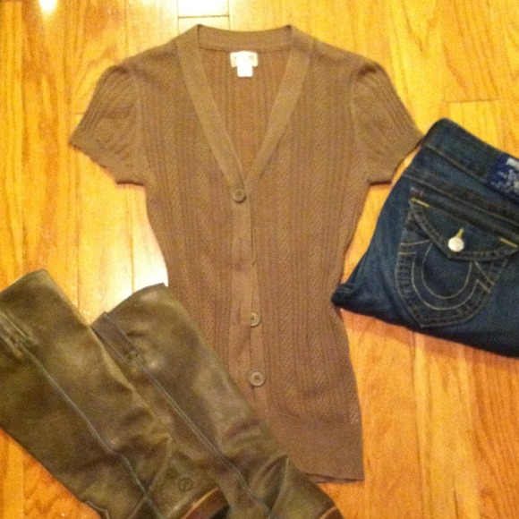 🎯SOLD🎯Really cute knit top