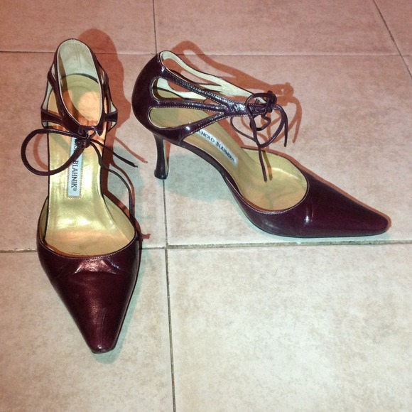 Manolo Blahnik Brown Leather Pointed Toe Stilettos