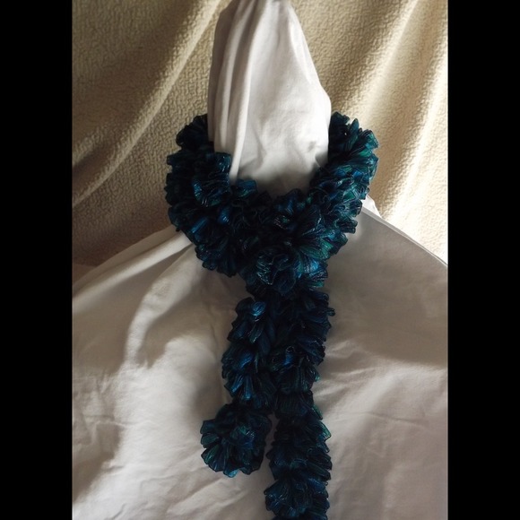 Handmade scarf - Picture 2 of 2