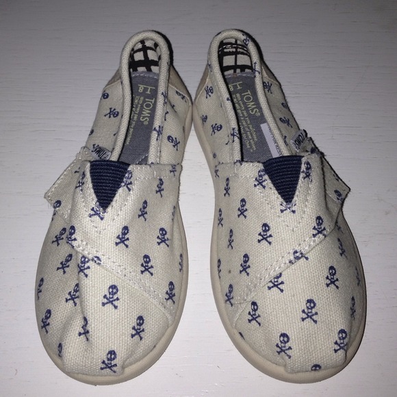 Toddler size 8 toms shoes NWOT