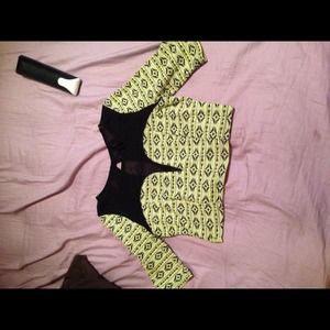 Cropped green/black mesh shirt